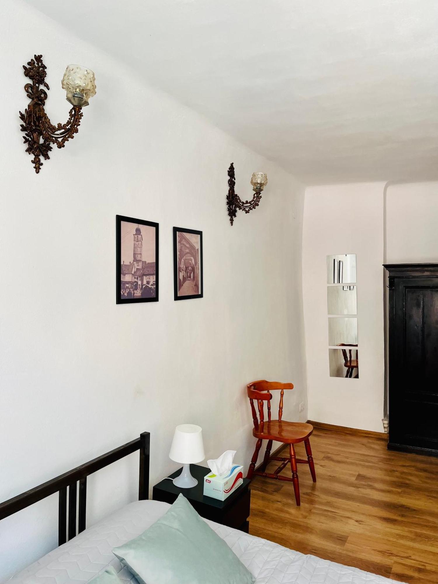 Ultracentral Medieval Apartment Sibiu Exterior photo